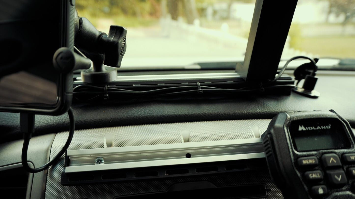 Dashboard Mounted FloMount (2nd Gen Tacoma Only)