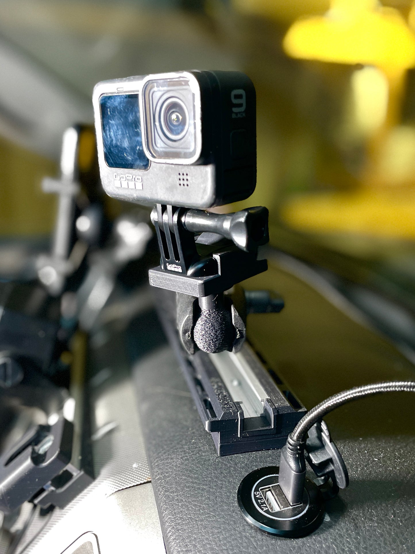 Dashboard Mounted FloMount (2nd Gen Tacoma Only)