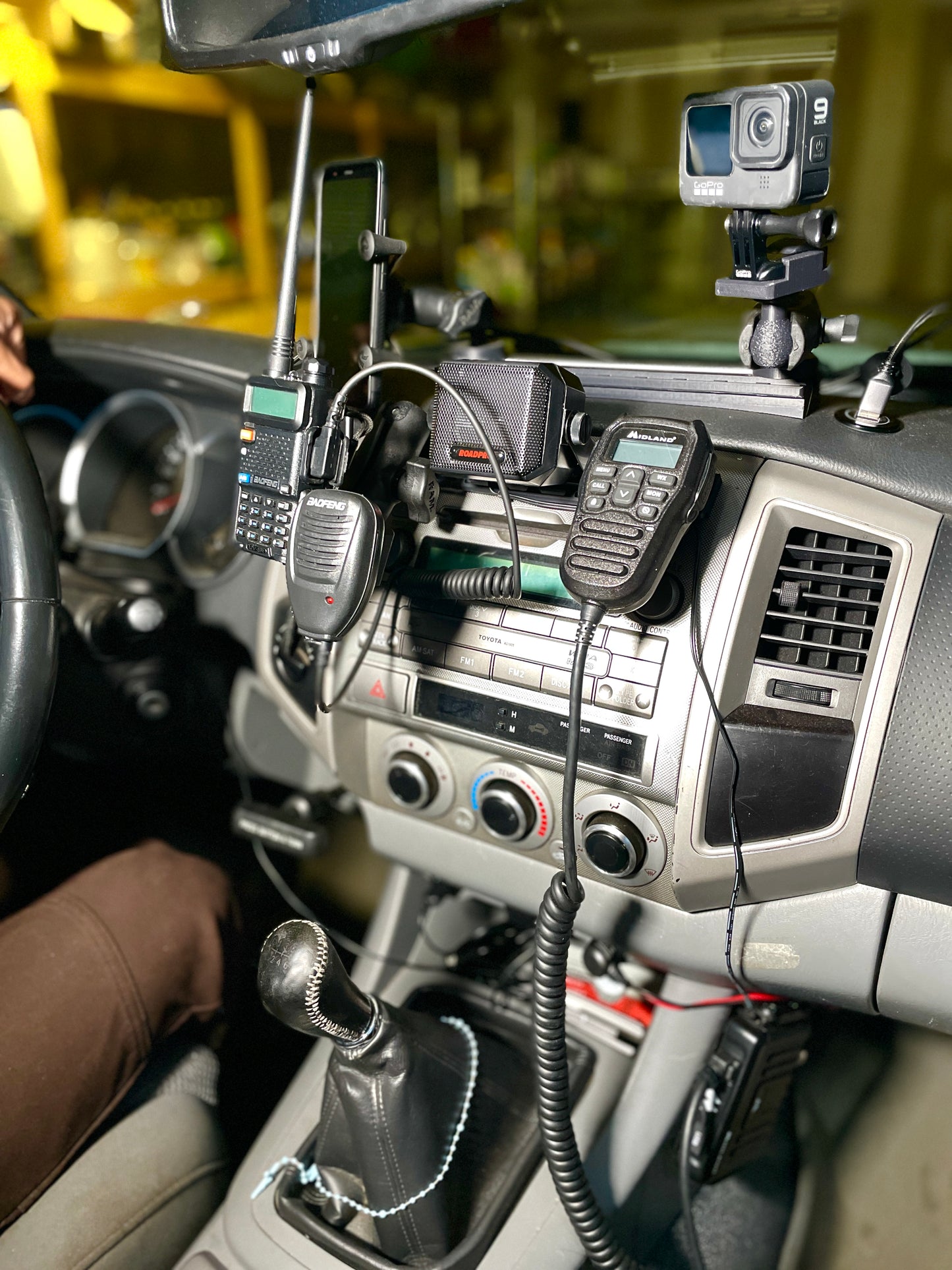 Head Unit Mounted FloMount 2nd Gen Tacoma
