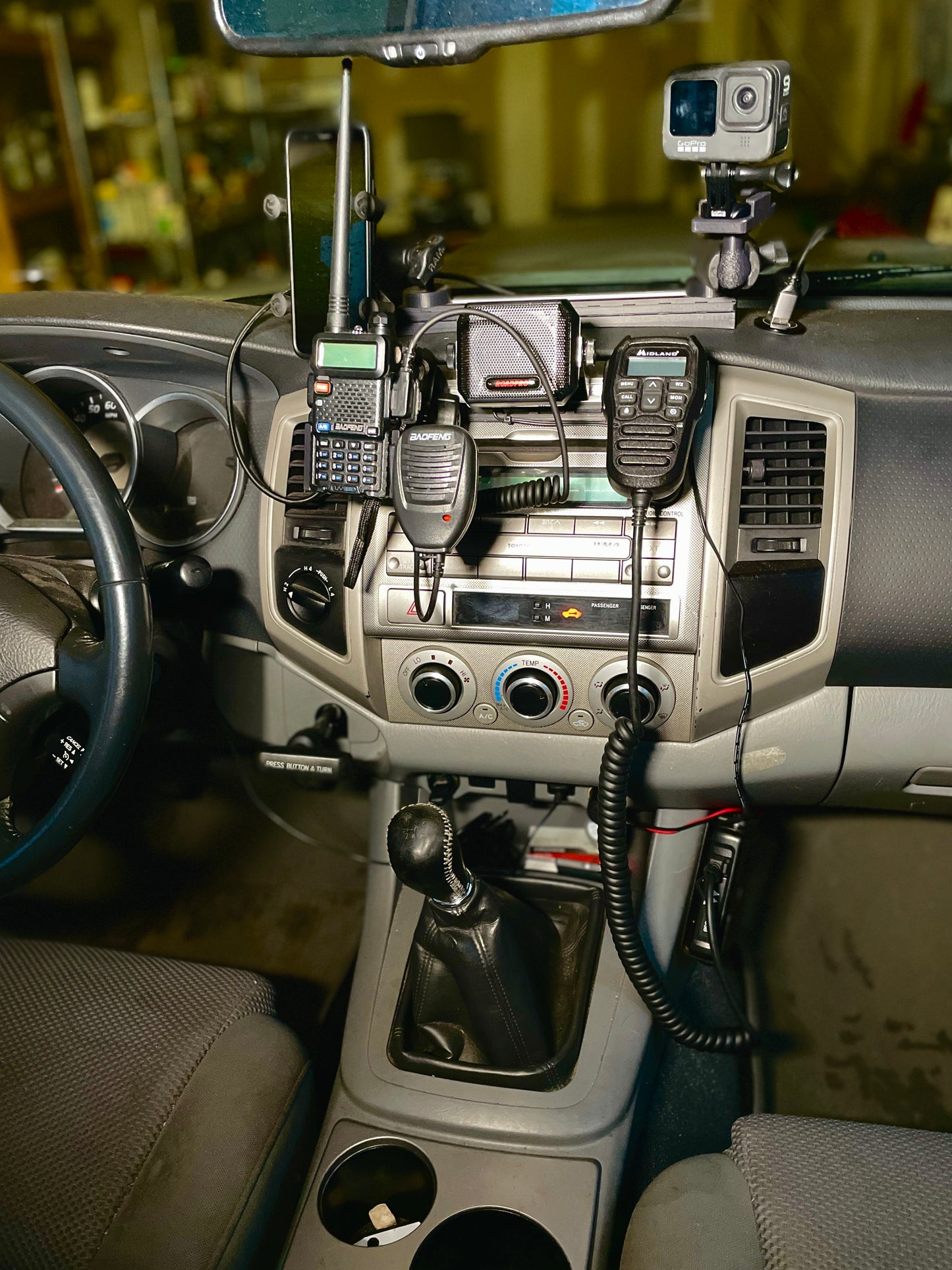 Head Unit Mounted FloMount 2nd Gen Tacoma