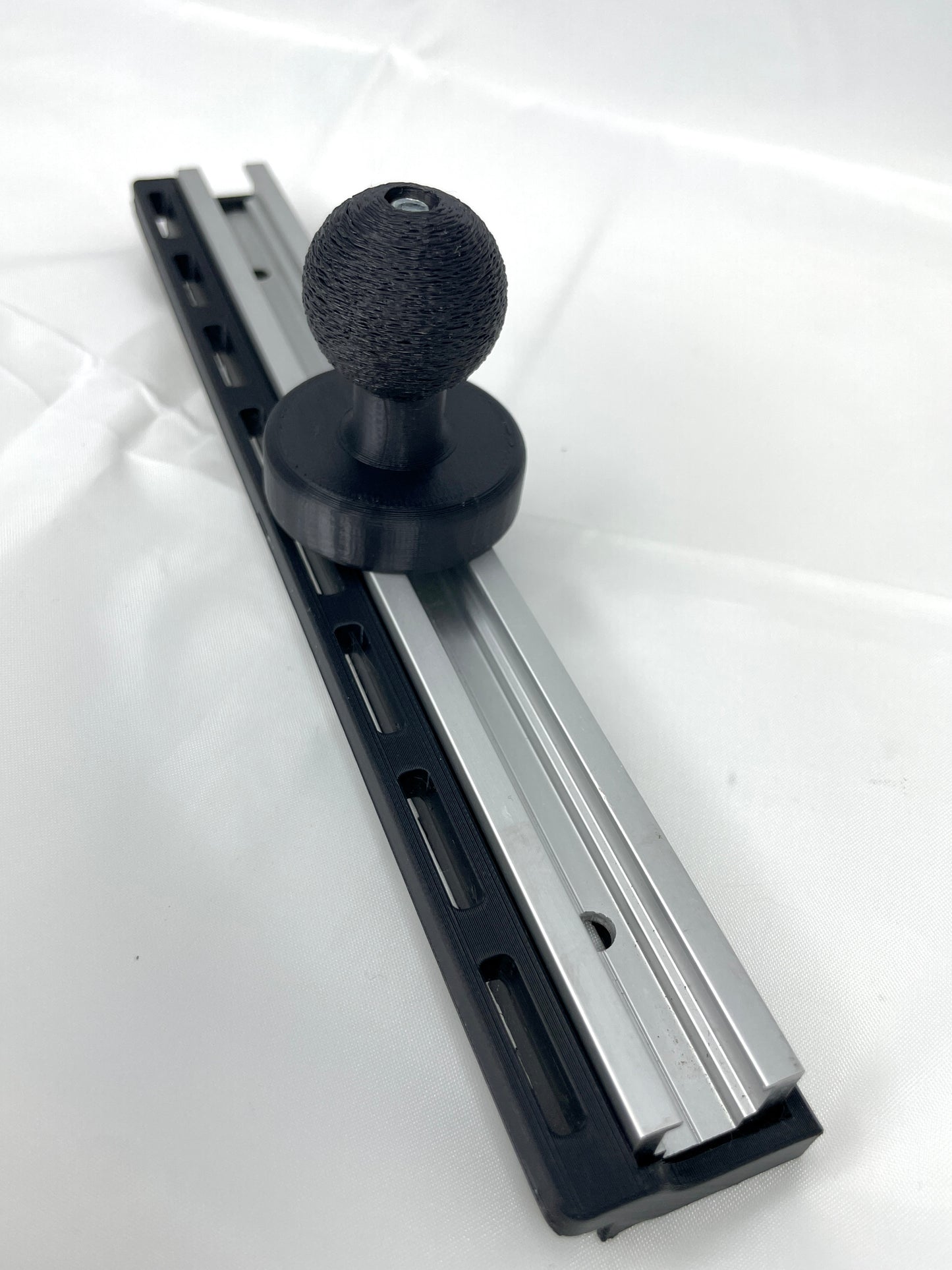 Head Unit Mounted FloMount 2nd Gen Tacoma