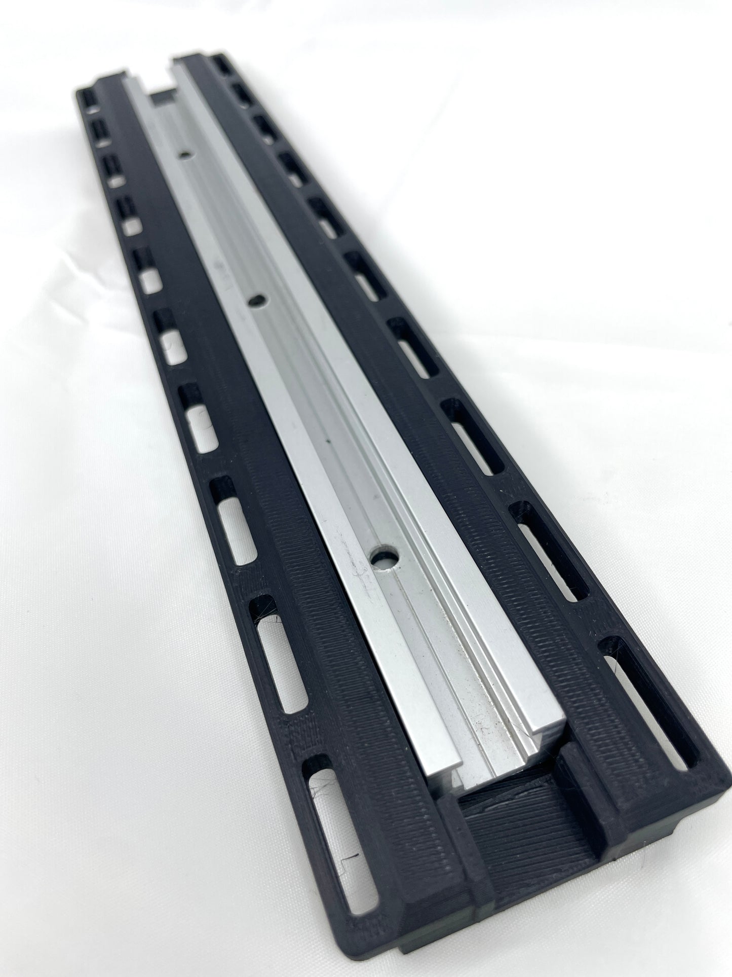 Dashboard Mounted FloMount (2nd Gen Tacoma Only)