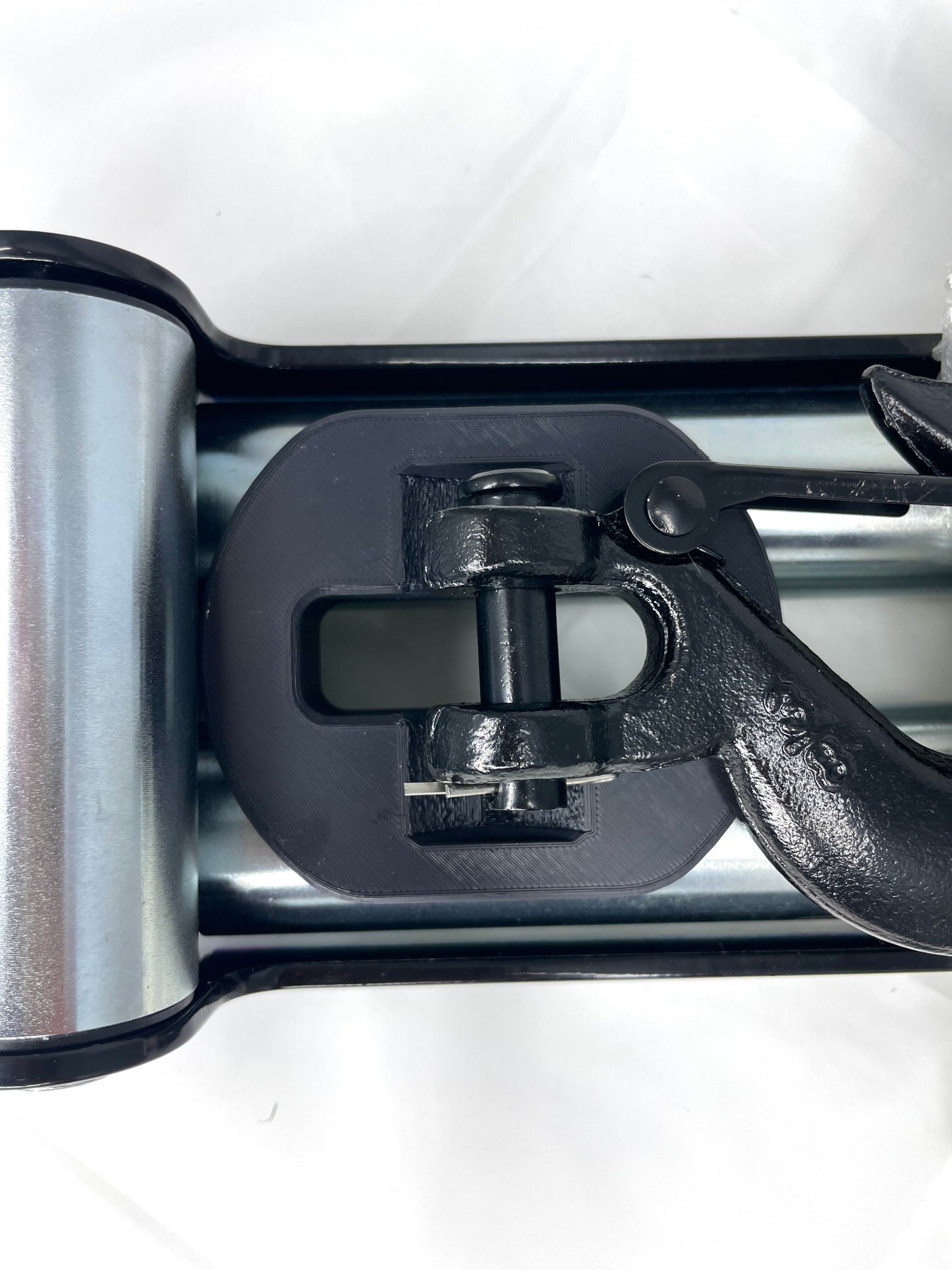 Universal Winch Hook Isolator