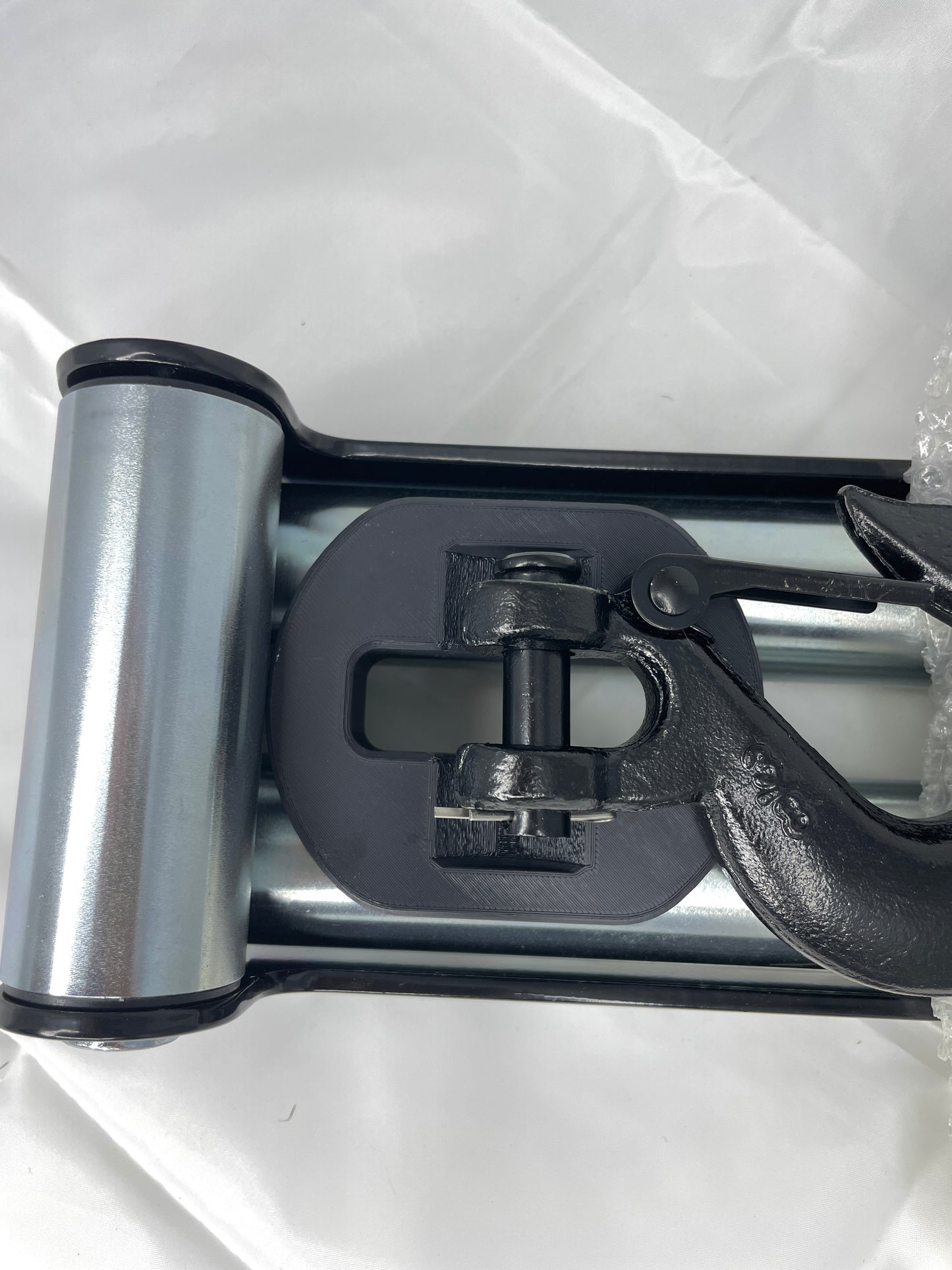 Universal Winch Hook Isolator